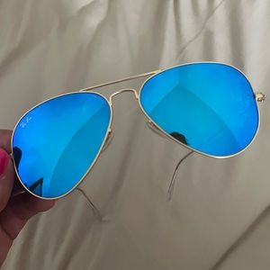 Blue ray ban aviators
